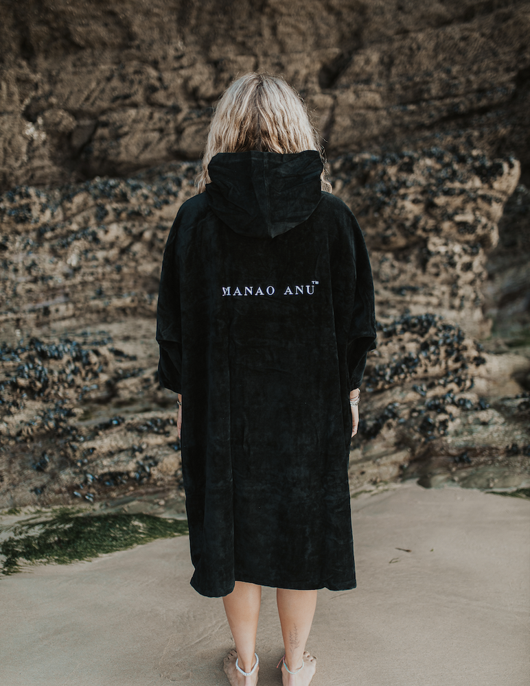 
                      
                        VOLCANIC BLACK - ORGANIC TOWEL ROBE
                      
                    